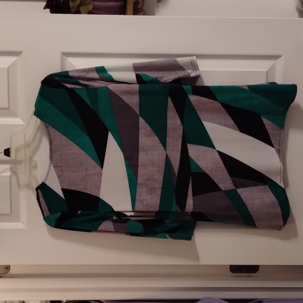 Geometric Top - Picture 2 of 3
